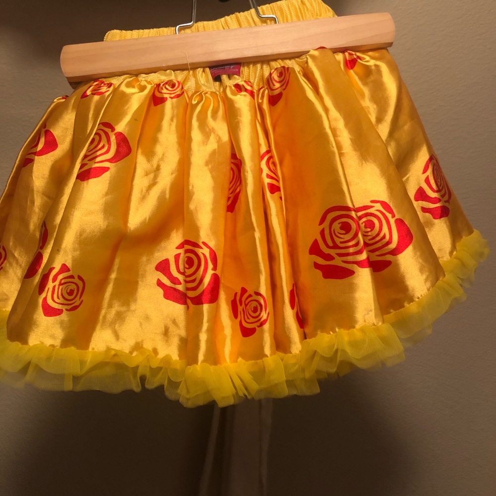 Belle size 6!No stains